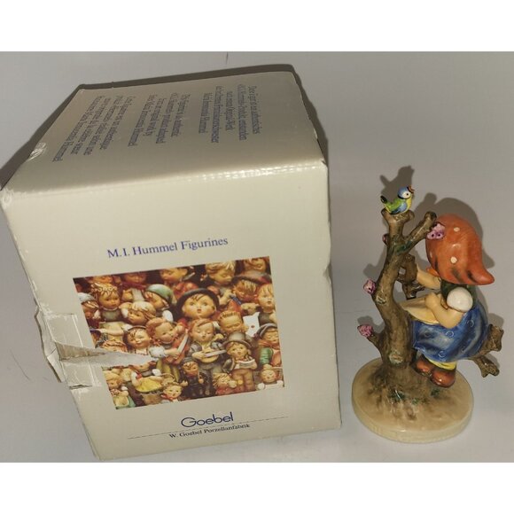 VINTAGE GOEBEL #141/1 APPLE TREE GIRL" TMK-6 HAND PAINTED FIGURINE 6 W. GERMANY! - Picture 3 of 10